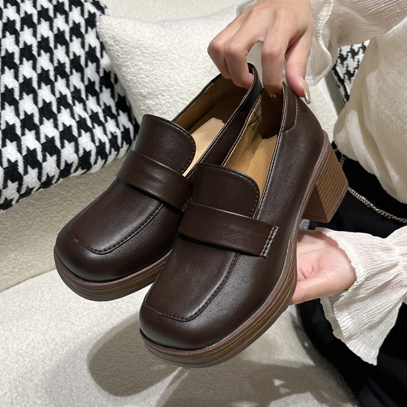 Тонкие женские туфли на толстой подошве; Коллекция 2023 года; Весенняя обувь в стиле ретро С квадратным носком; Женские Модные Лоферы; Женская обувь без застежки; Британская обувь; Женская обувь